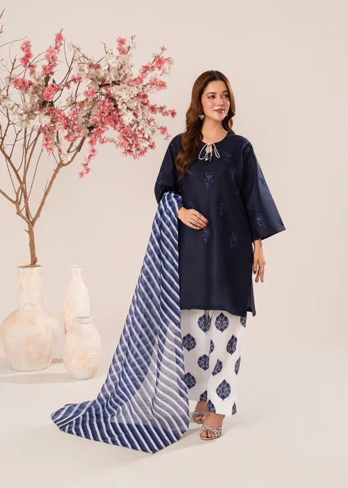 Elegant ready-to-wear dresses for women 2025