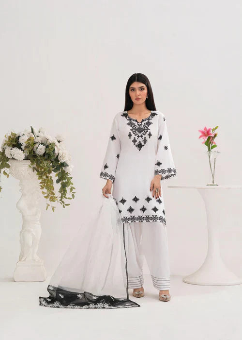 Saya-Pret-Winter-Collection-Luxury-Embroidered-Linen-Suits-2026