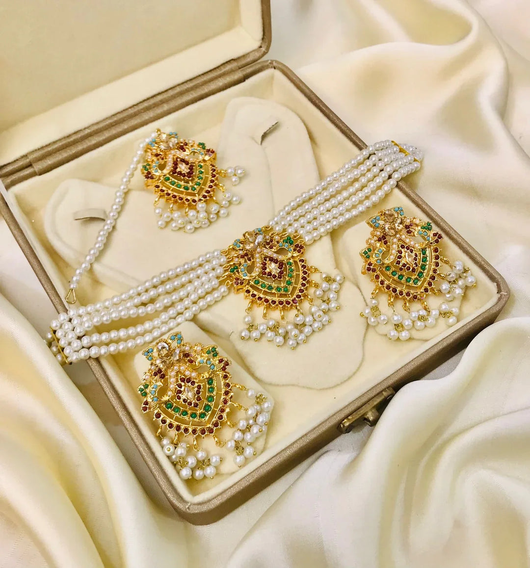 Minha Pearl & Kundan Set